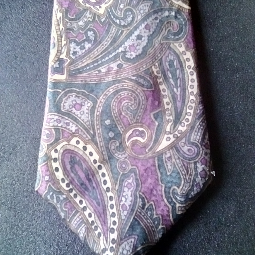 Bert Pulitzer 100% Silk Paisley Tie